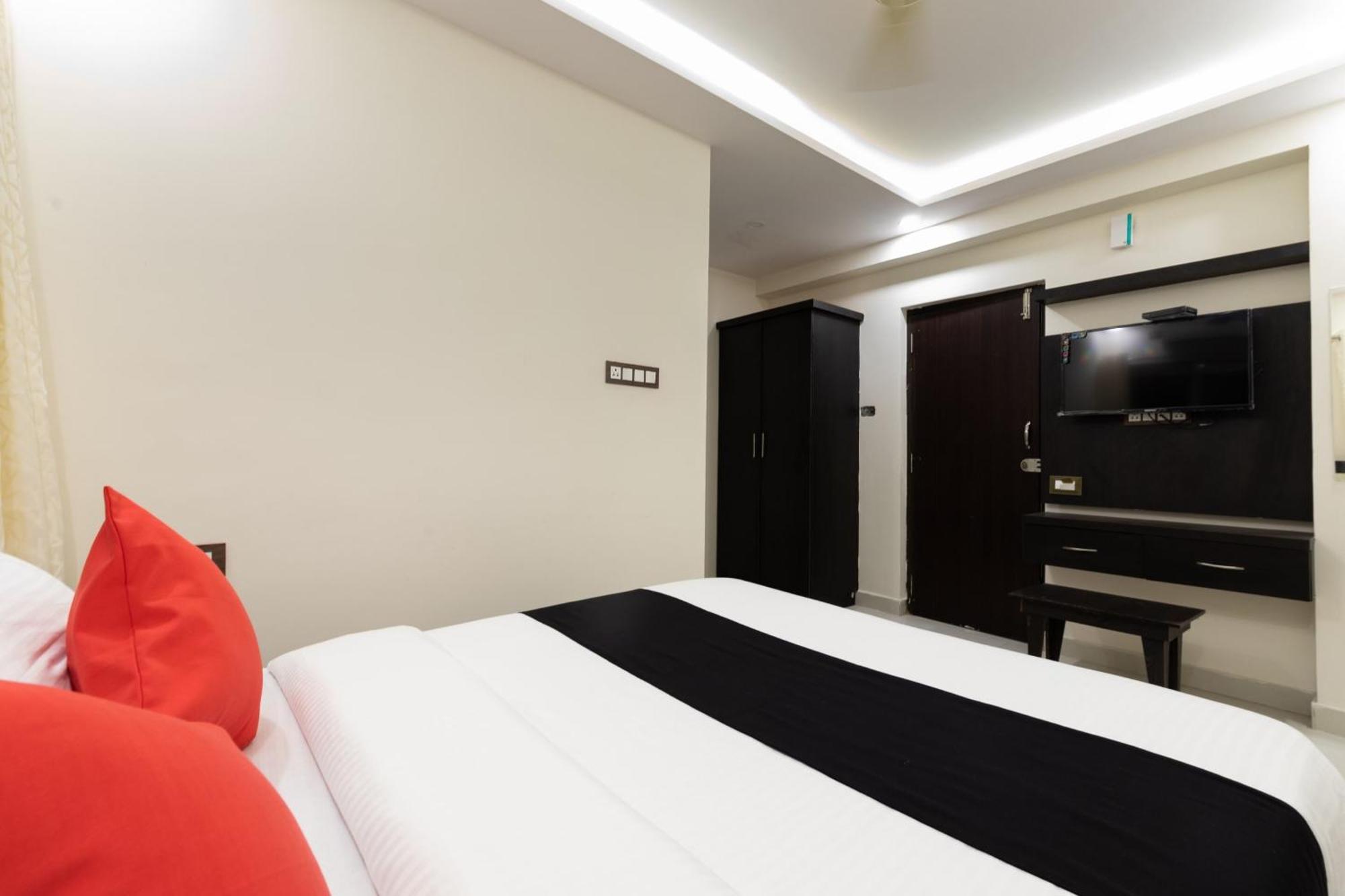 Super Capital O Choice Regal Suites Near Ragigudda Sri Prasanna Anjanayeswamy Temple Bangalore Eksteriør billede