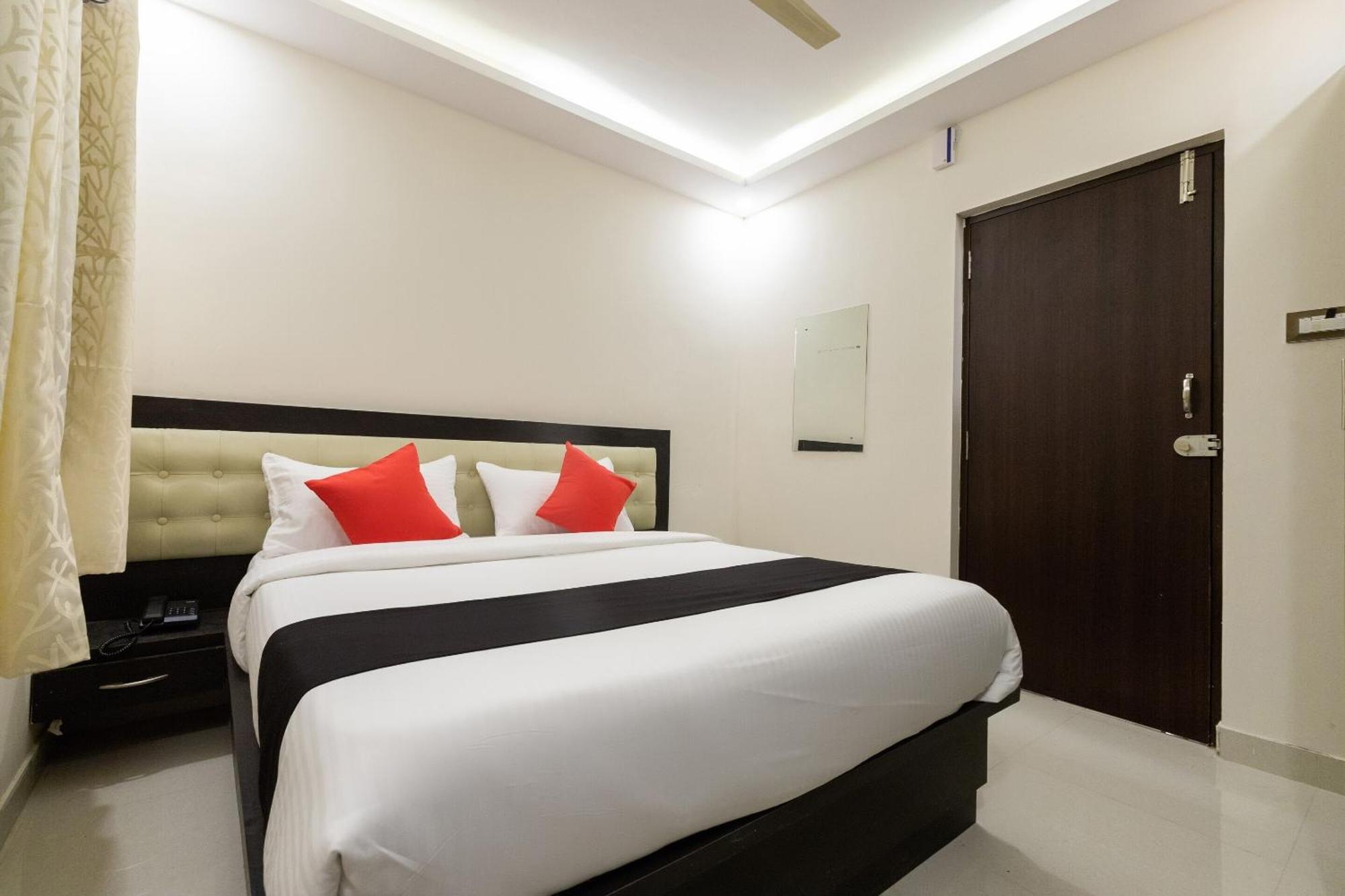 Super Capital O Choice Regal Suites Near Ragigudda Sri Prasanna Anjanayeswamy Temple Bangalore Eksteriør billede